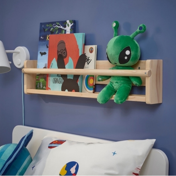 IKEA AFTONSPARV 13" Green Alien Plush Toy with Yellow Accents - 805.515.59 - Picture 3 of 10